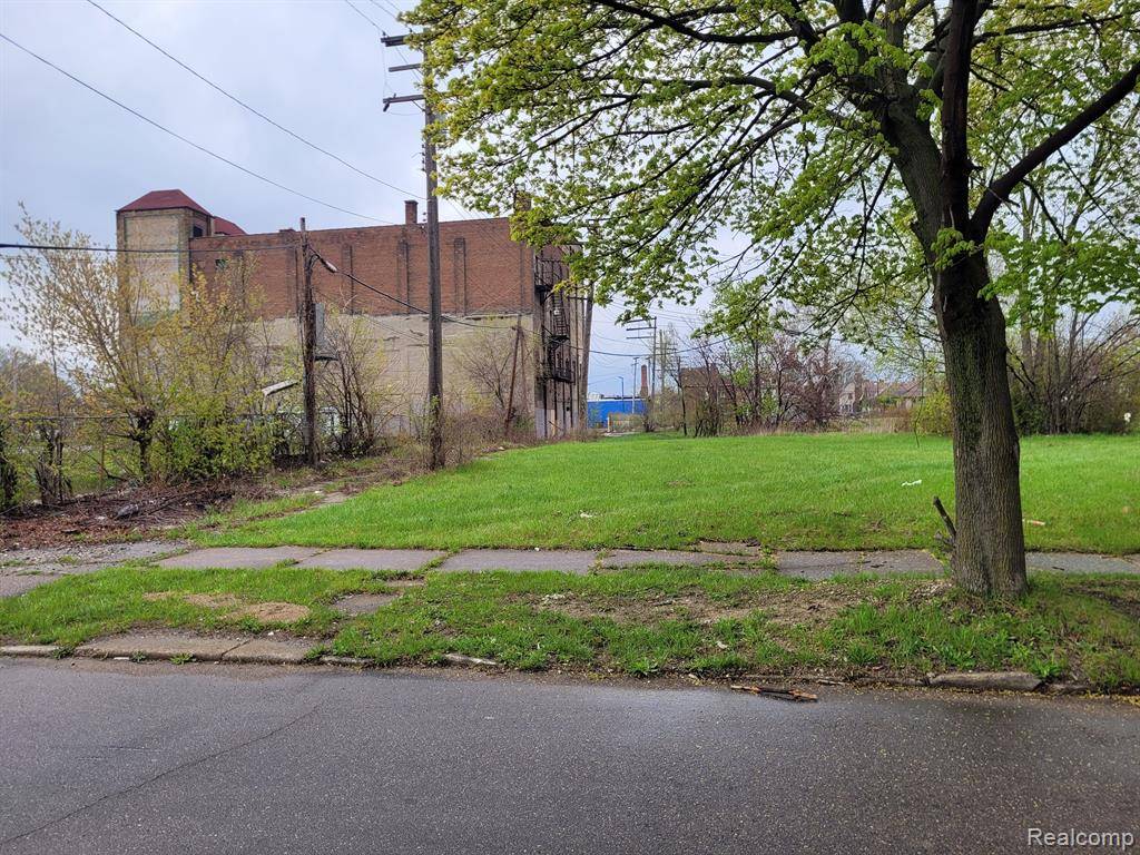 Detroit, MI 48206 1654,3358 ROCHESTER Street