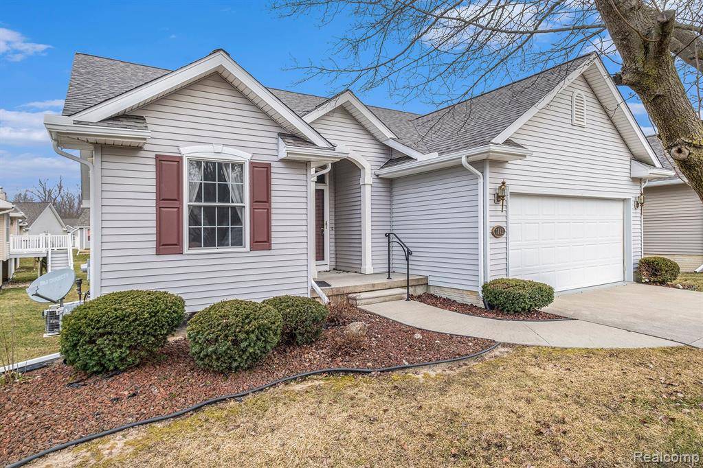 Burton, MI 48509 1460,1142 CREEKSIDE Court