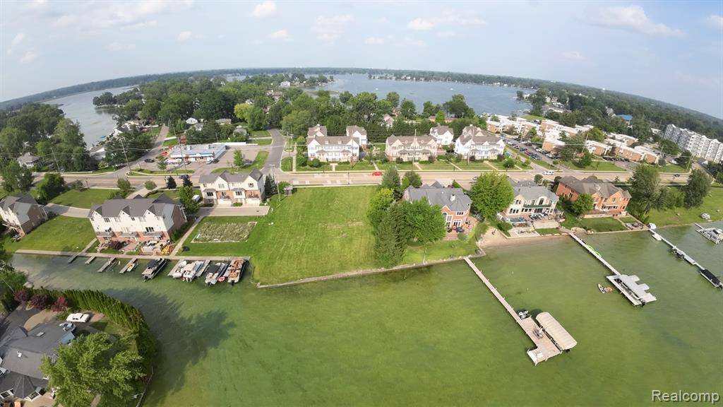 Keego Harbor, MI 48320,1540 Cass Lake Road