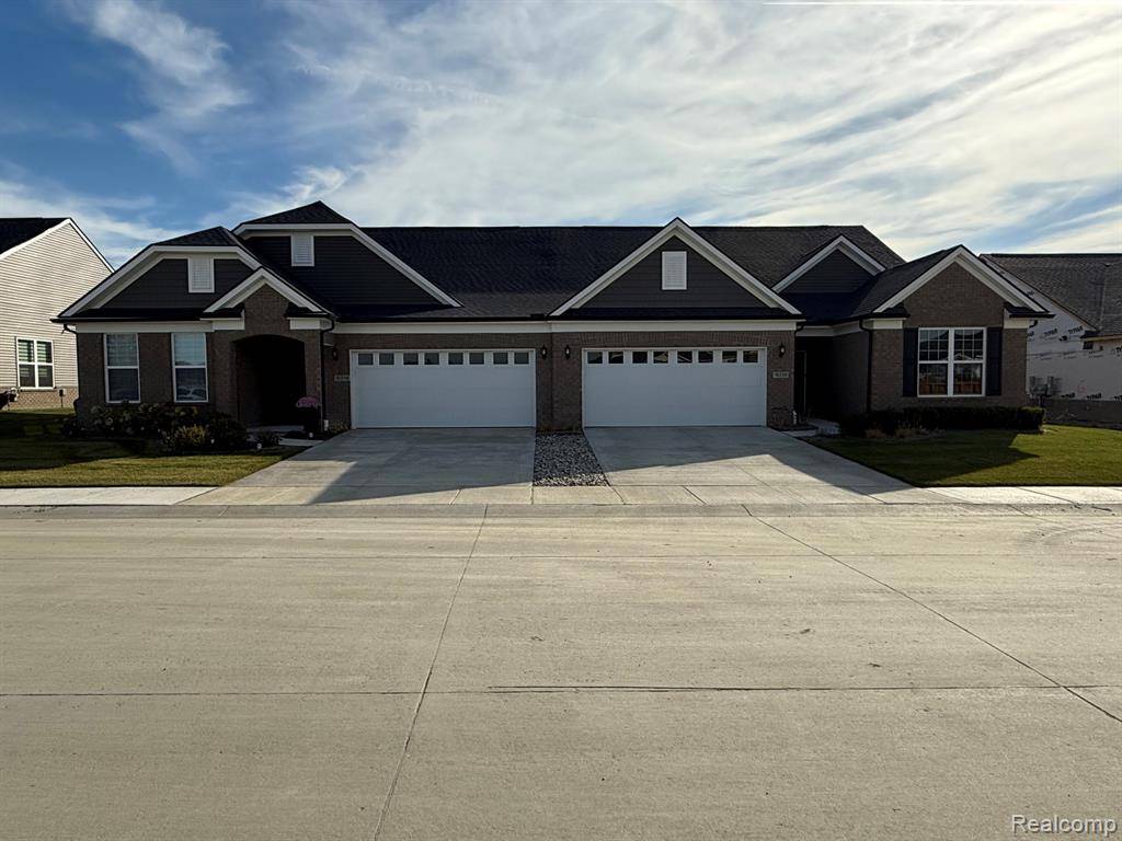 Clinton Township, MI 48038 4211,42632 ARBOR Drive