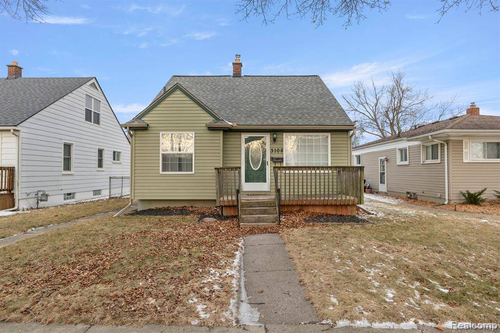 Trenton, MI 48183 3673,3108 CHARLES Street