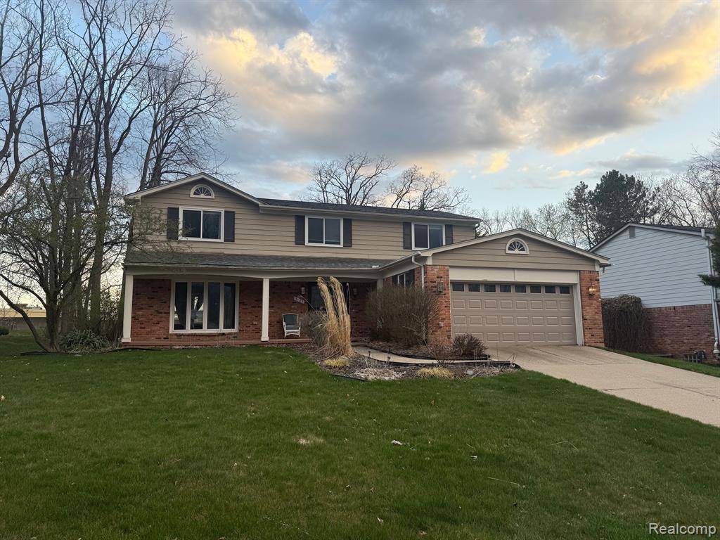 Rochester Hills, MI 48309 1253,3123 ROLLING GREEN Circle