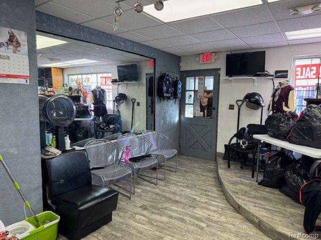 Pontiac, MI 48340 1158,78 W WALTON Boulevard
