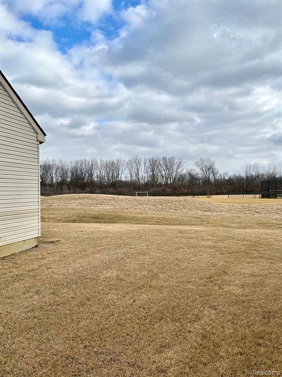 Romulus, MI 48174 6369,32103 AUGUSTA Drive
