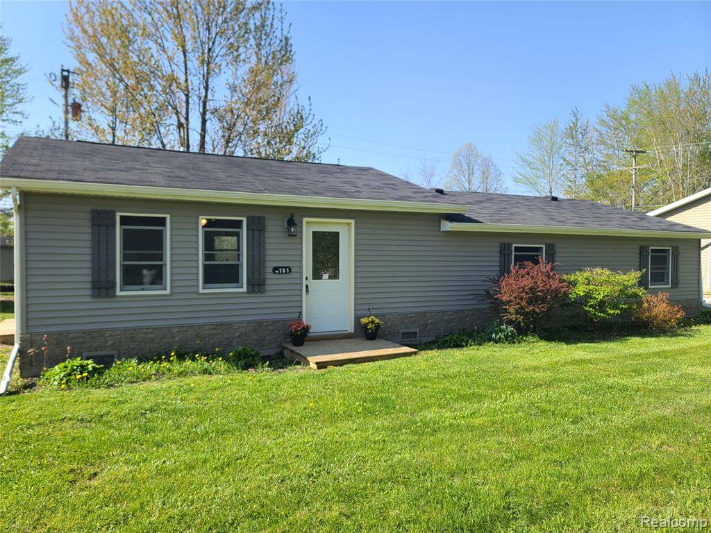 Brown City, MI 48416 8012,4161 MAPLE Street