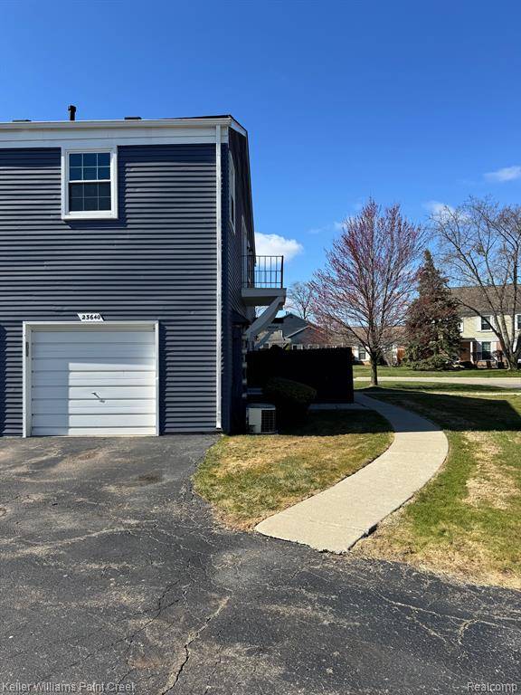 Novi, MI 48375 3759,23640 N ROCKLEDGE