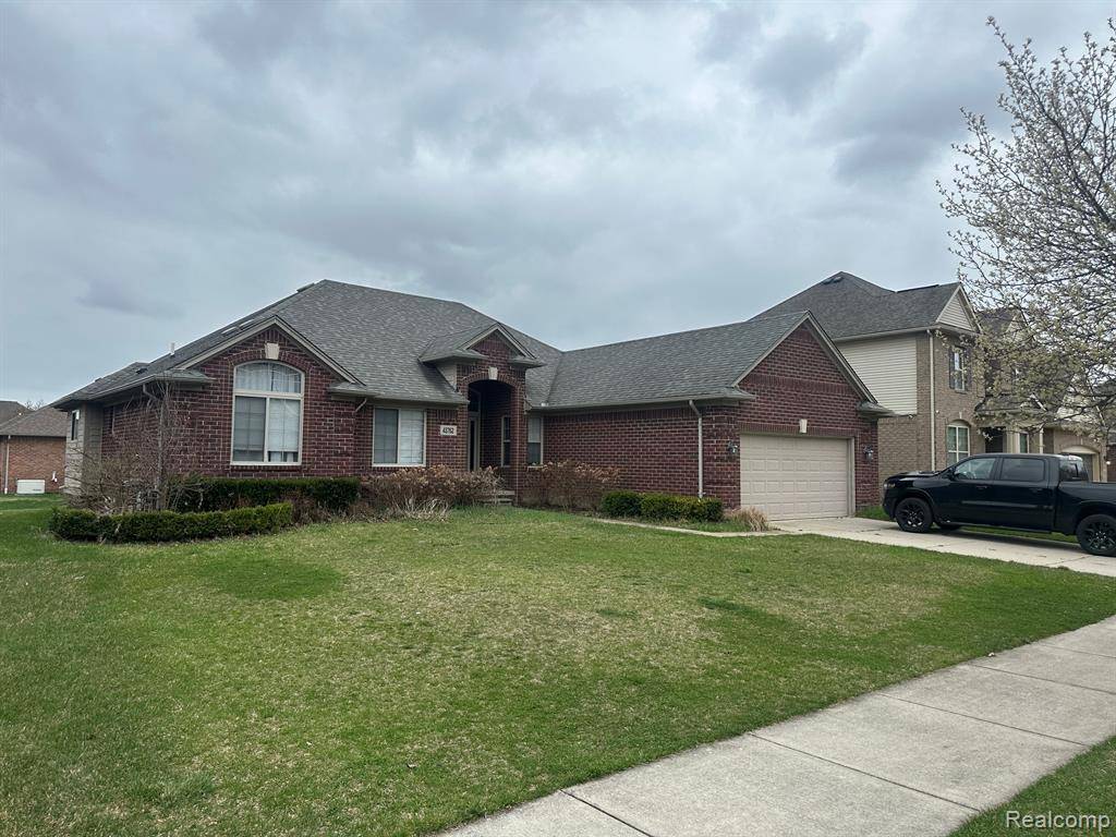Clinton Township, MI 48038 1196,43762 GROUSE Drive