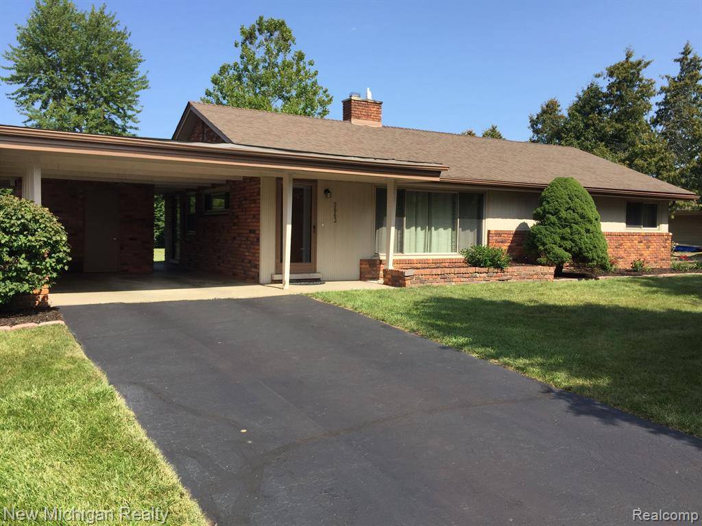 Bloomfield Hills, MI 48304 1624,2663 COLONIAL Way