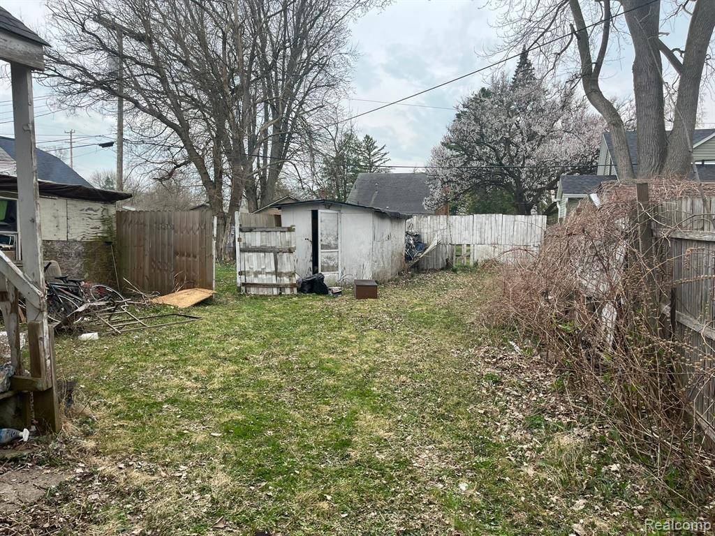 New Baltimore, MI 48047 1528,51249 CLAY Street