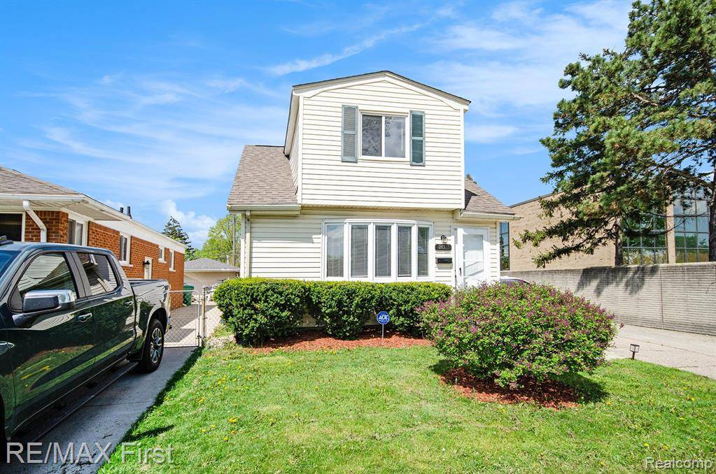 Eastpointe, MI 48021 1282,24917 SAXONY Avenue