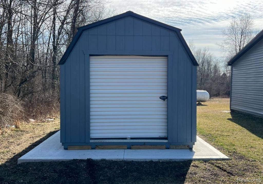 Imlay City, MI 48444 8811,7368 CLEAR LAKE Road