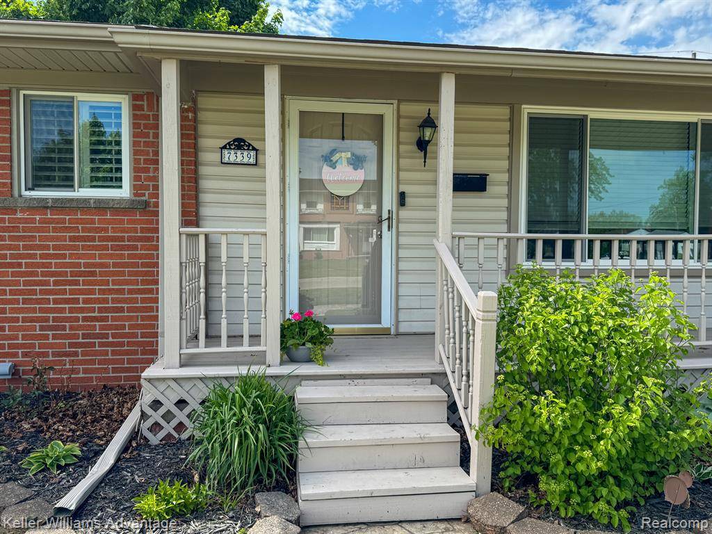 Westland, MI 48185 6908,7339 N WILDWOOD Street
