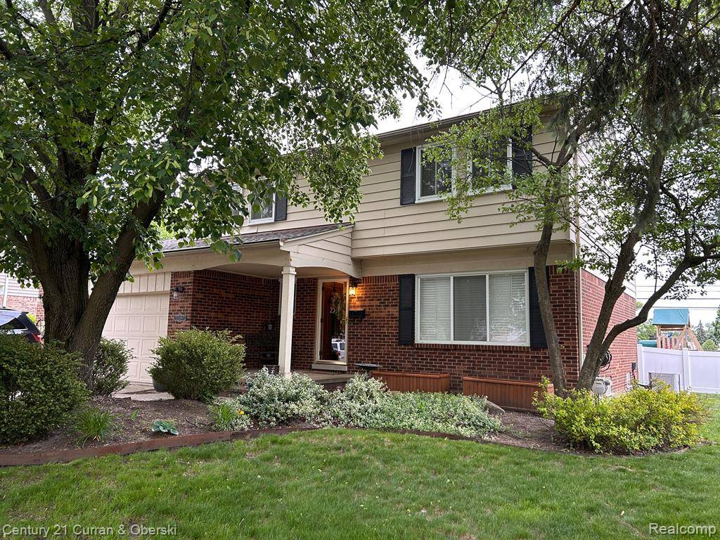 Livonia, MI 48154 4165,32399 Scone Street