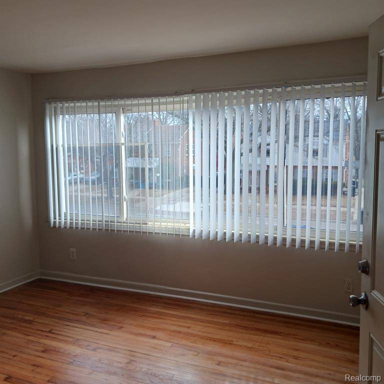 Detroit, MI 48235 1308,18411 MEYERS Road