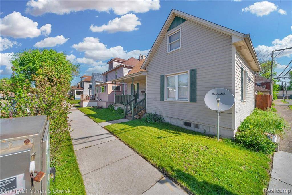 River Rouge, MI 48218 1455,59 E Pleasant Street