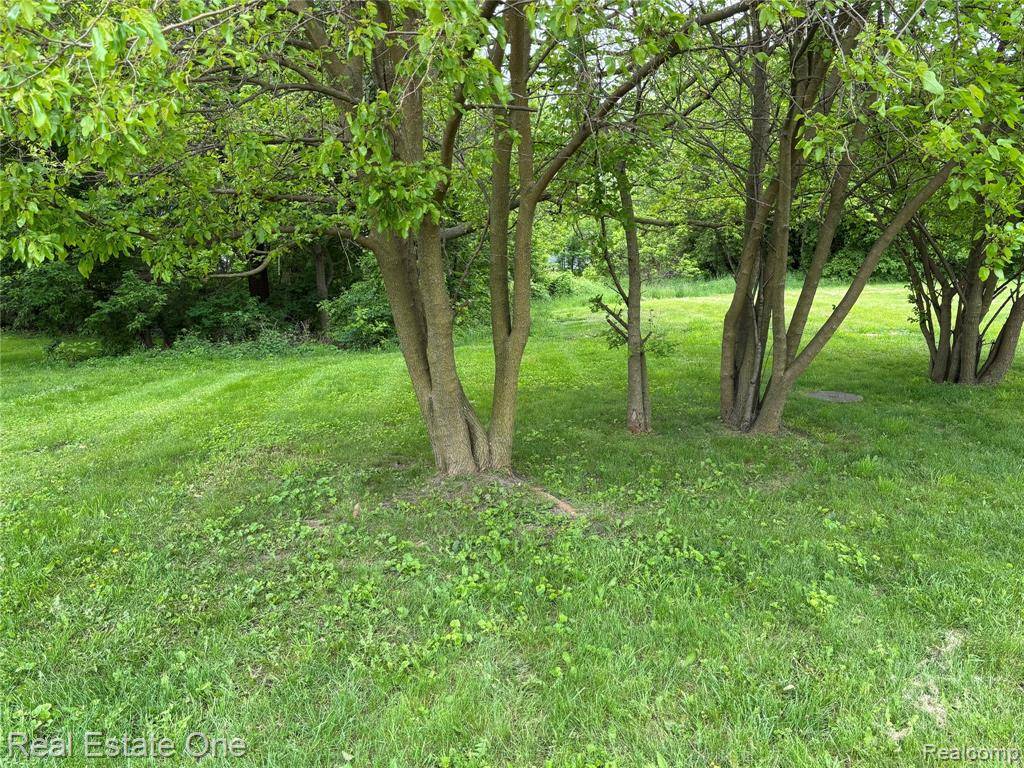 Pontiac, MI 48340 2644,119 W Kennett Road