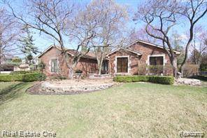 Livonia, MI 48152 1141,19550 Laurel Drive