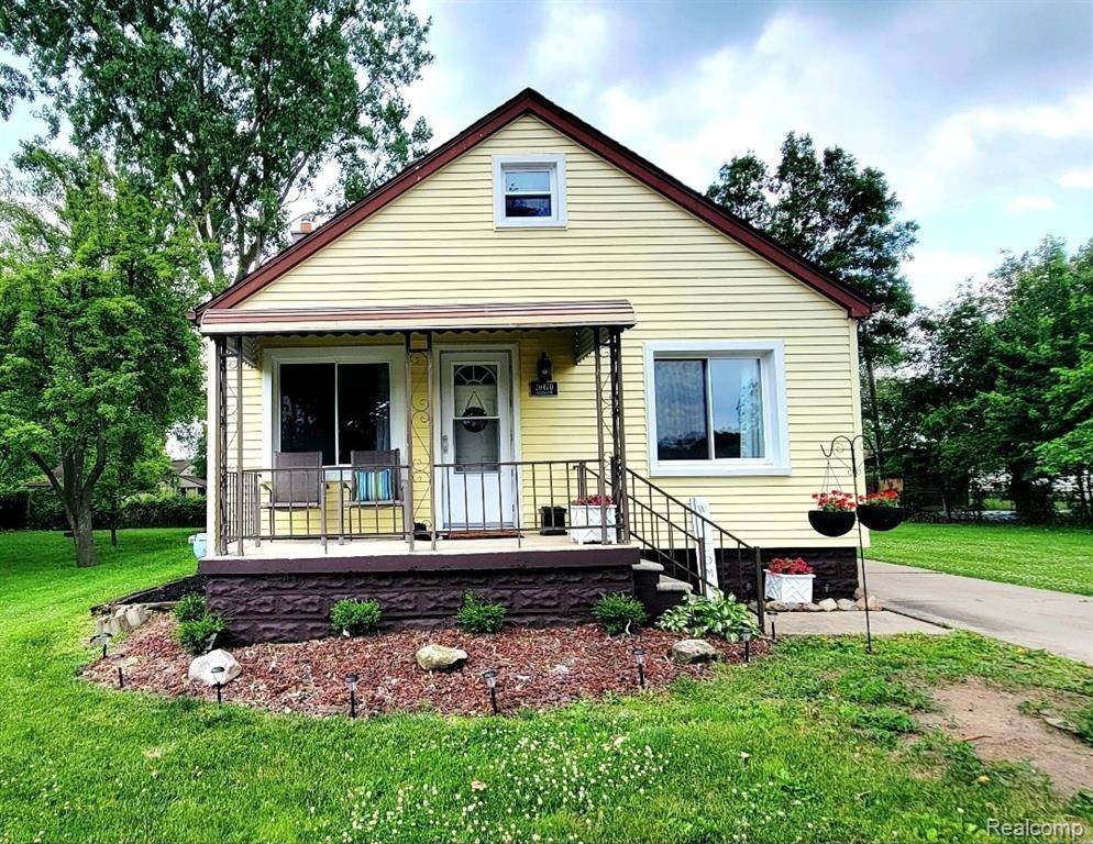 Clinton Township, MI 48035 4028,20470 Colman Street