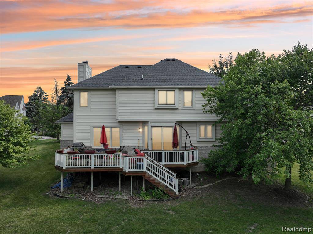 Farmington Hills, MI 48335 5445,21898 Aspen Court
