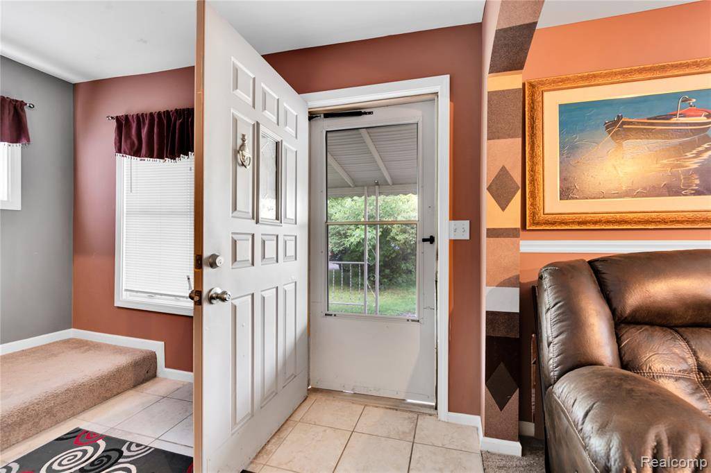 Farmington Hills, MI 48336 4920,21721 Jefferson Street