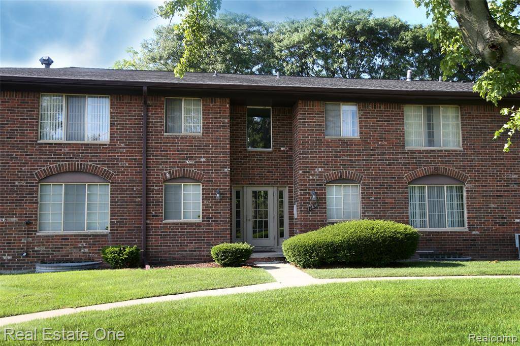 Southfield, MI 48076 2550,19639 W 12 Mile Road