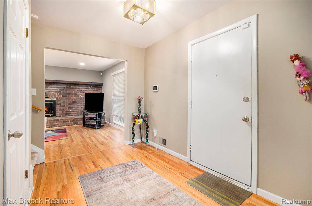 Bloomfield Hills, MI 48304 1088,2035 Wickford Court