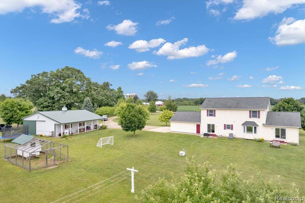 Lapeer, MI 48446 9438,1647 Higley Road