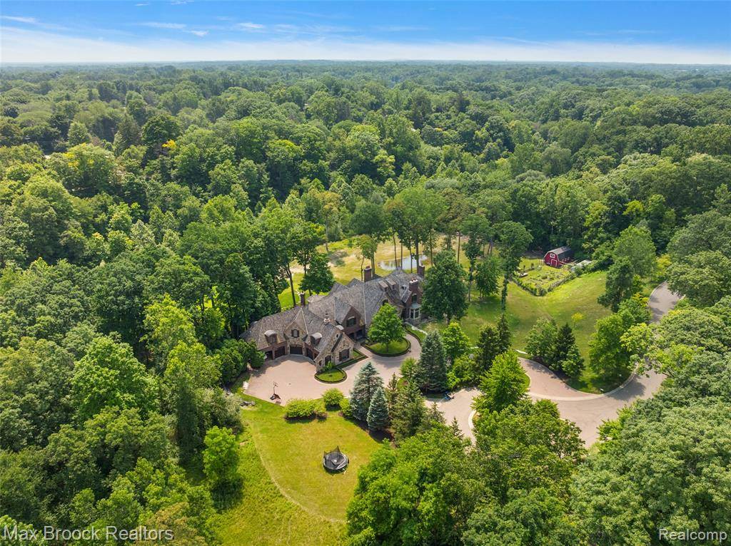 Bloomfield Hills, MI 48301 3514,7420 Inner Circle Drive