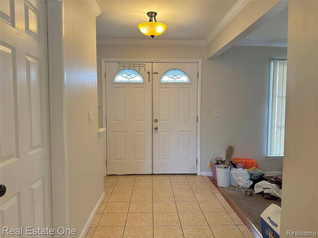 Dearborn Heights, MI 48127 3672,26950 ROCHELLE Street