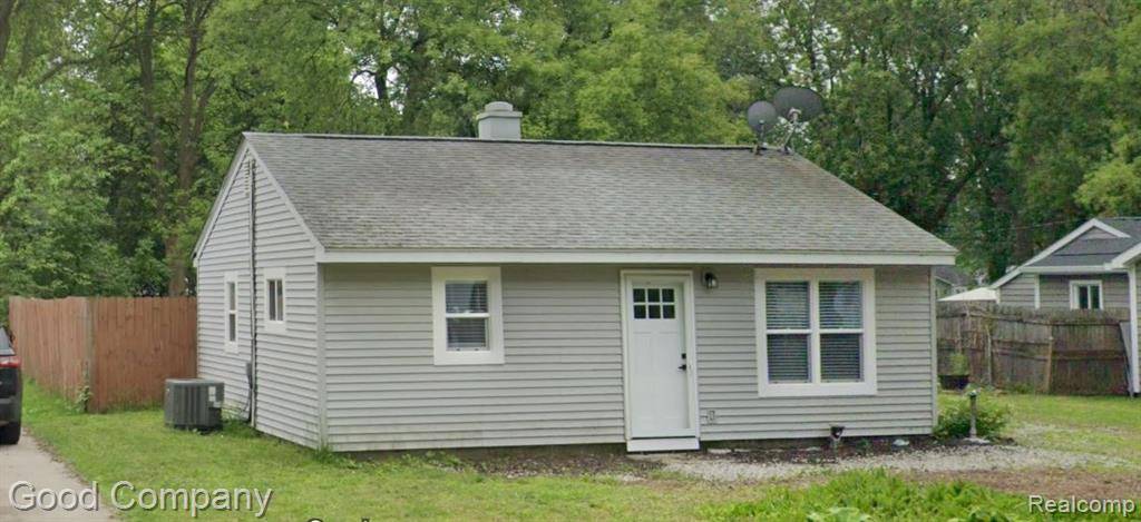 Lake Orion, MI 48326 1919,2744 James Road