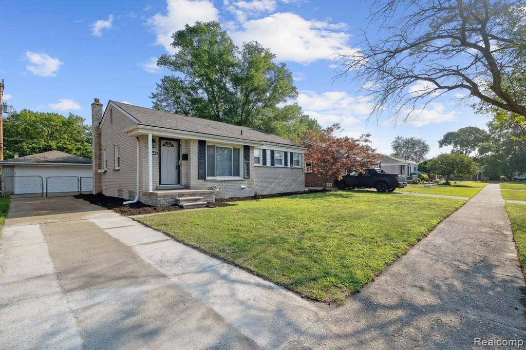 Livonia, MI 48150 3048,29646 Robert Drive