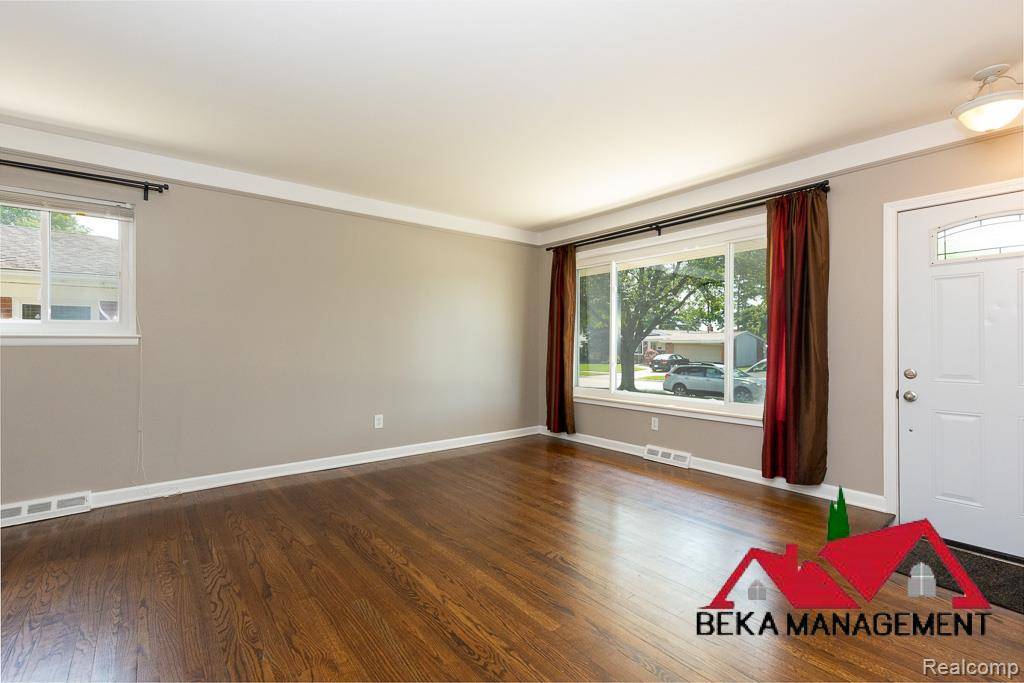 Livonia, MI 48154 4283,31756 Scone Street