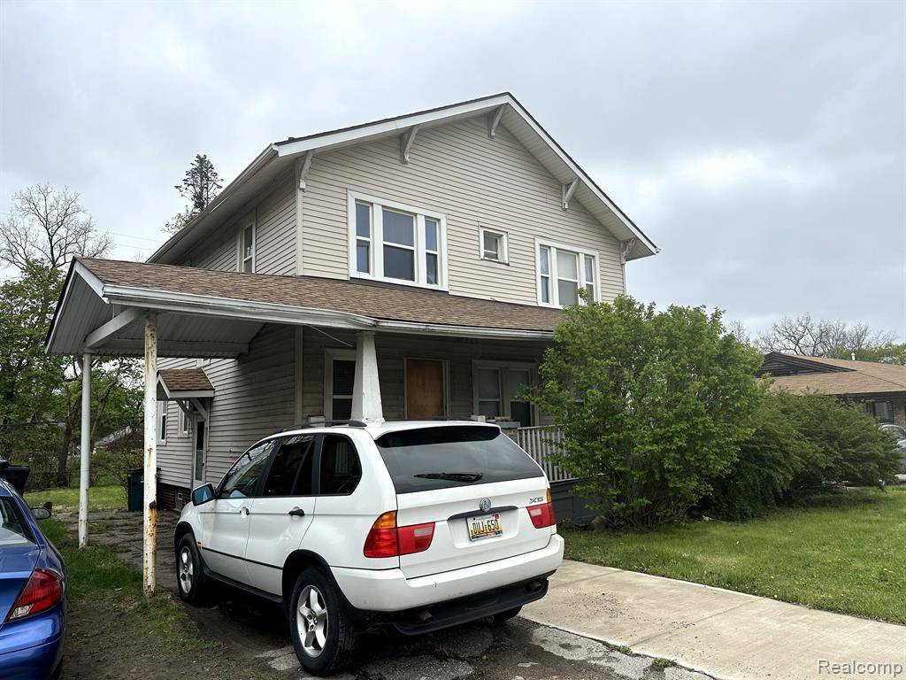 Pontiac, MI 48341 1522,671 W HURON Street