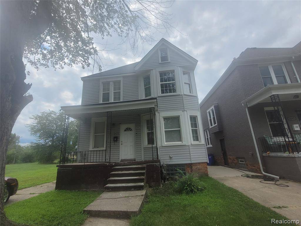 Detroit, MI 48214 2113,3439 Cadillac Boulevard