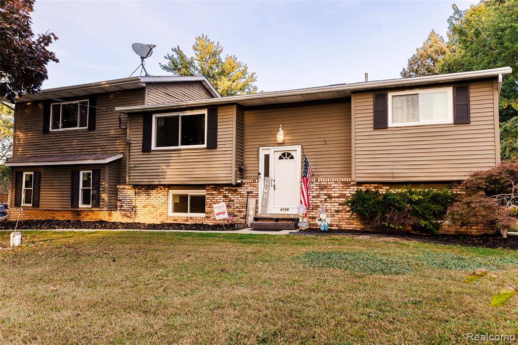 Flint, MI 48506 1703,4156 Bobwhite Drive