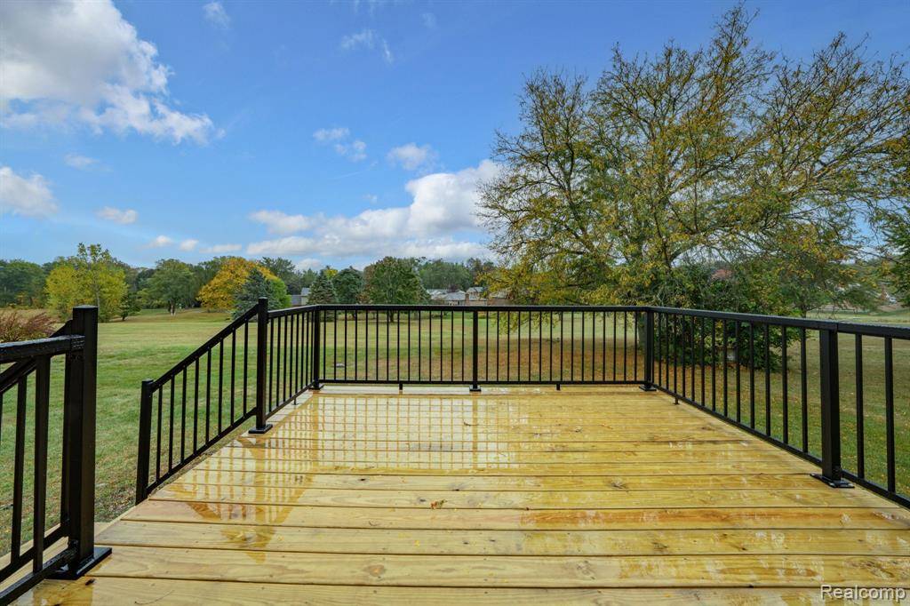 Rochester Hills, MI 48307 3813,309 Coldiron Drive