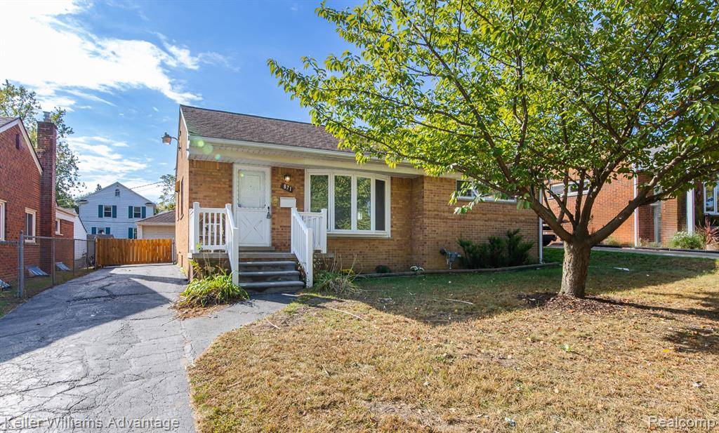 Pontiac, MI 48341 1551,871 Menominee Road