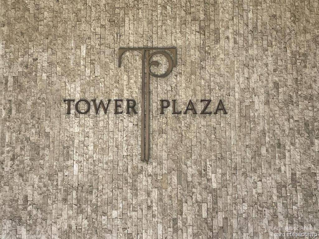 Ann Arbor, MI 48104 2428,555 E WILLIAM Street