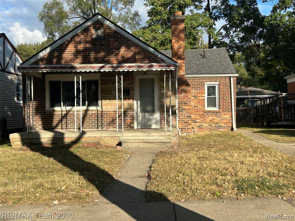 Dearborn Heights, MI 48127 1205,8656 NIGHTINGALE Ave.