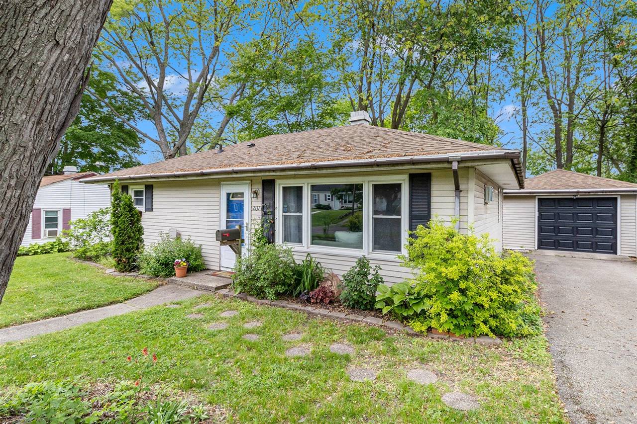 Kalamazoo, MI 49001,2137 Roseland Avenue