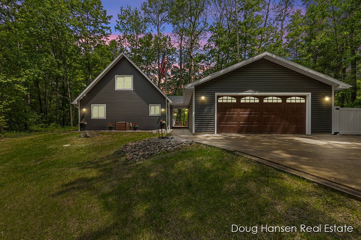 Stanwood, MI 49346,8120 Carriage Lane