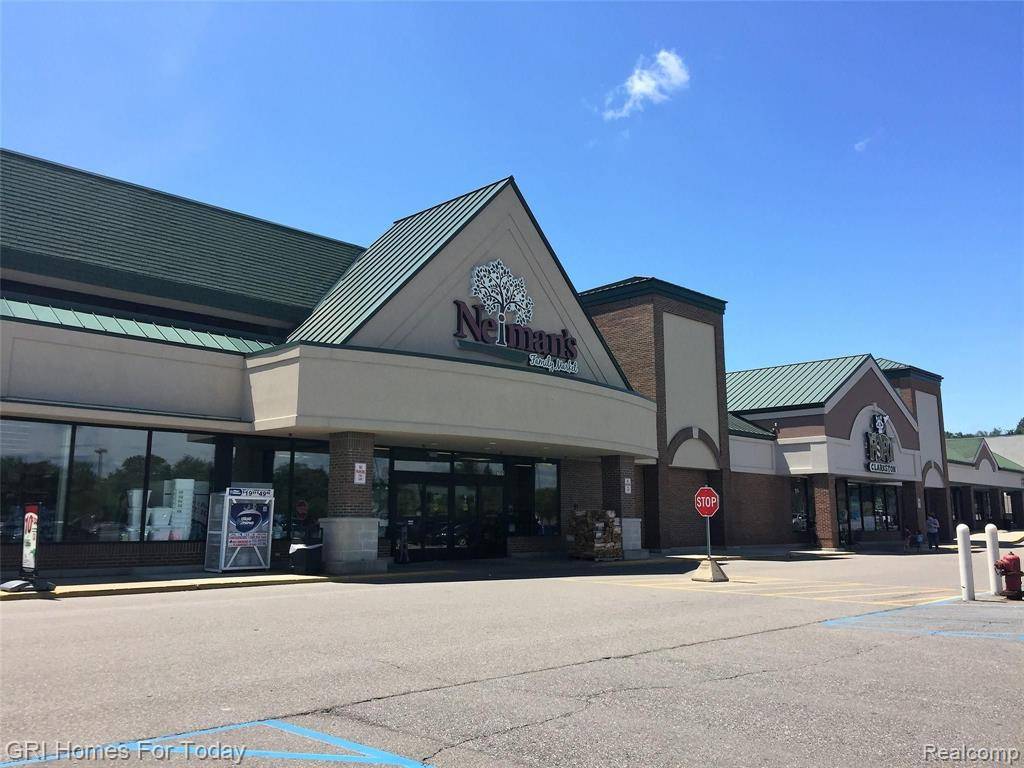 Clarkston, MI 48346,7071 Dixie