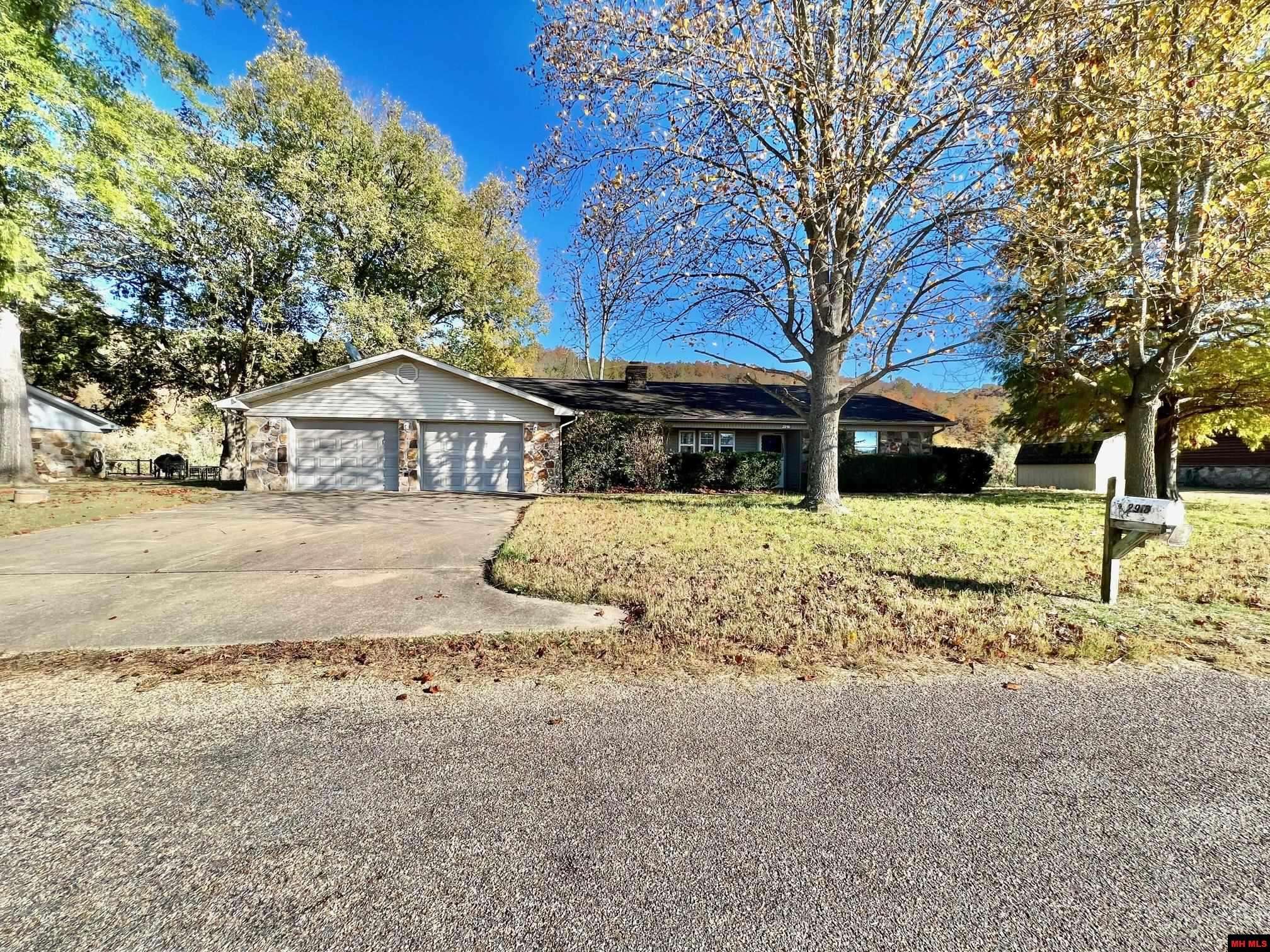 Norfork, AR 72658,2916 RIVERVIEW DRIVE