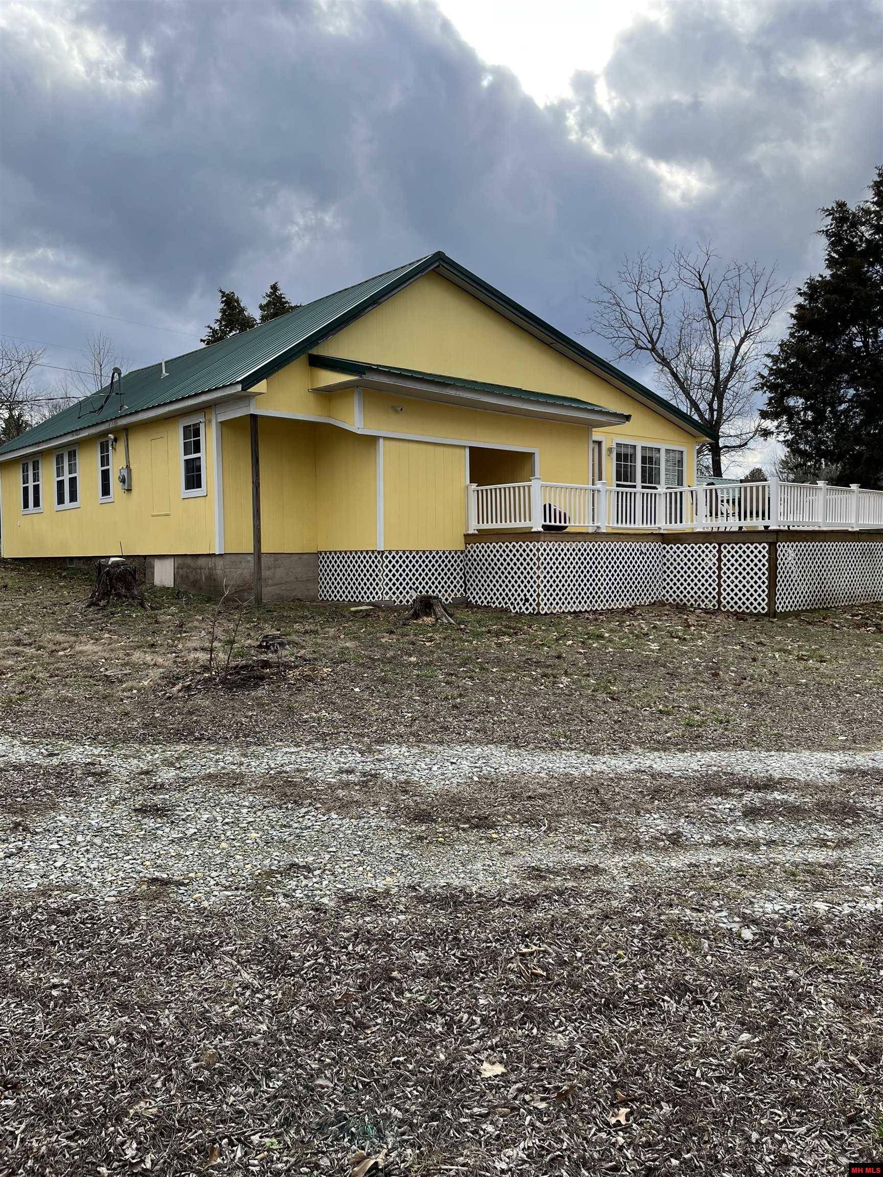 Elizabeth, AR 72531,105 BOGGY POINT COVE
