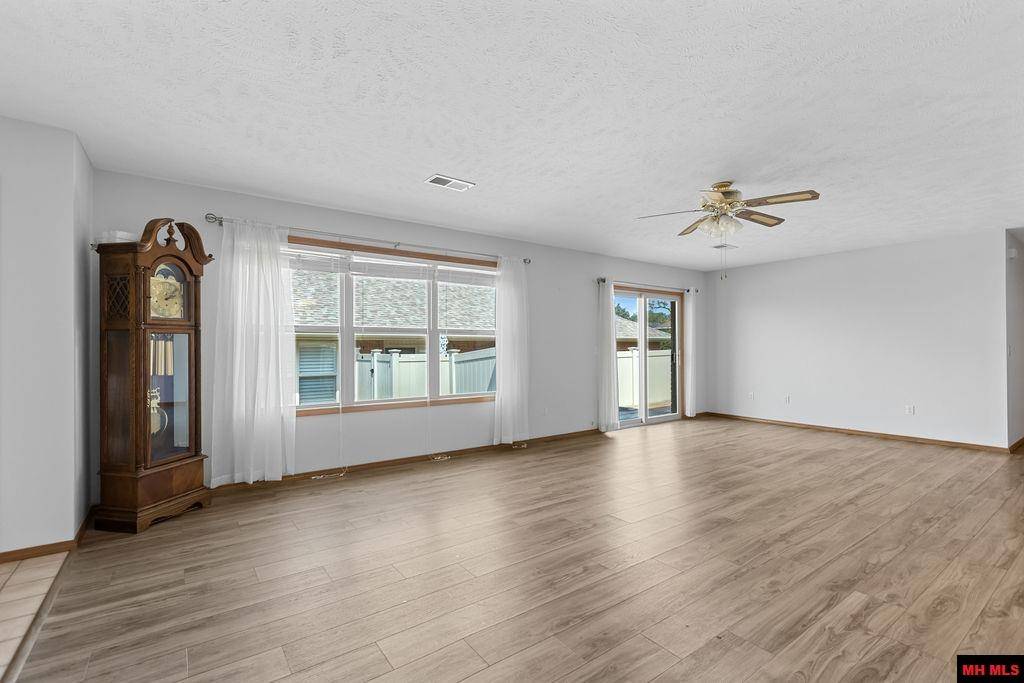 Mountain Home, AR 72653,1232 WILLOWBROOK ROAD