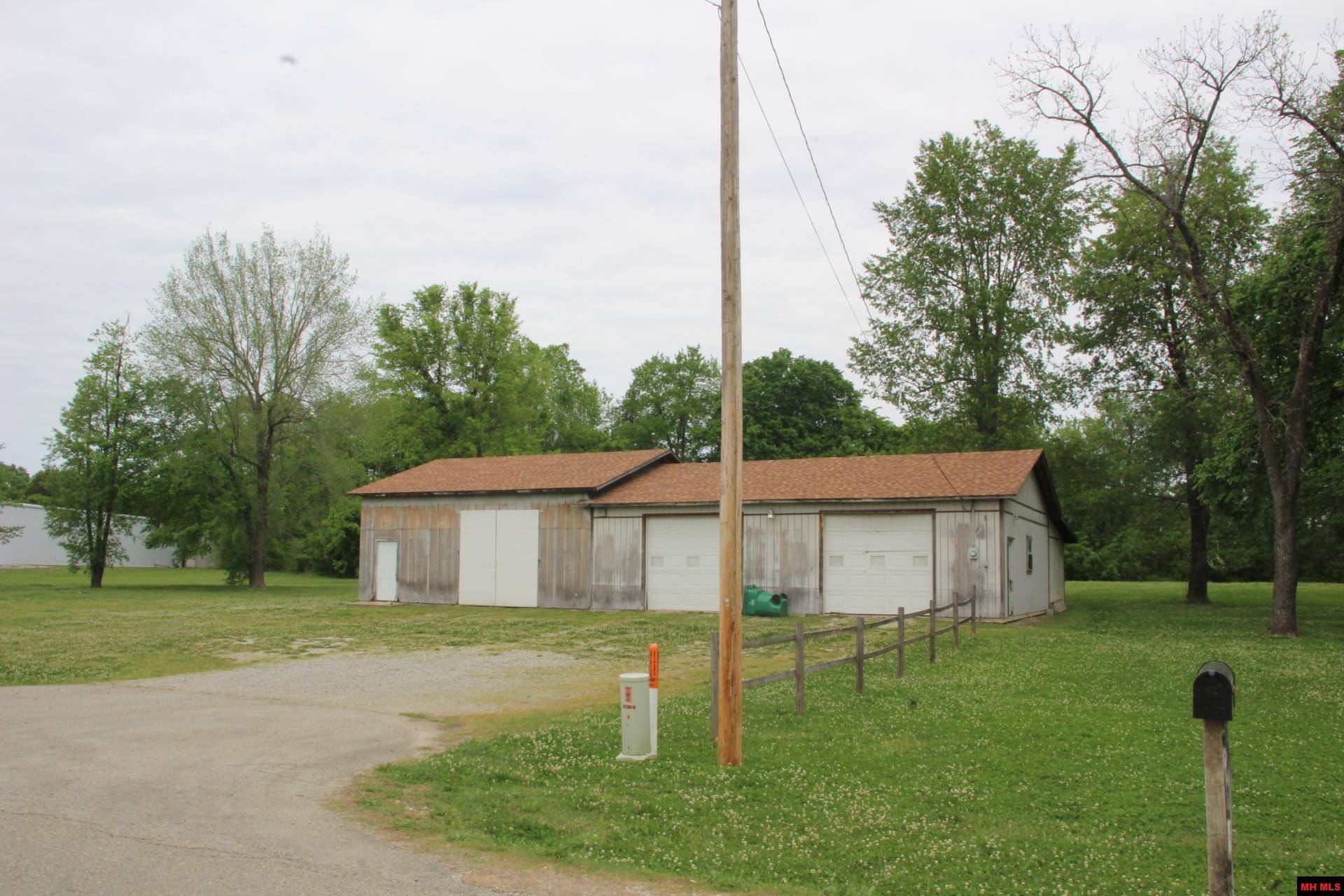 Flippin, AR 72634,104 INDUSTRIAL PARK