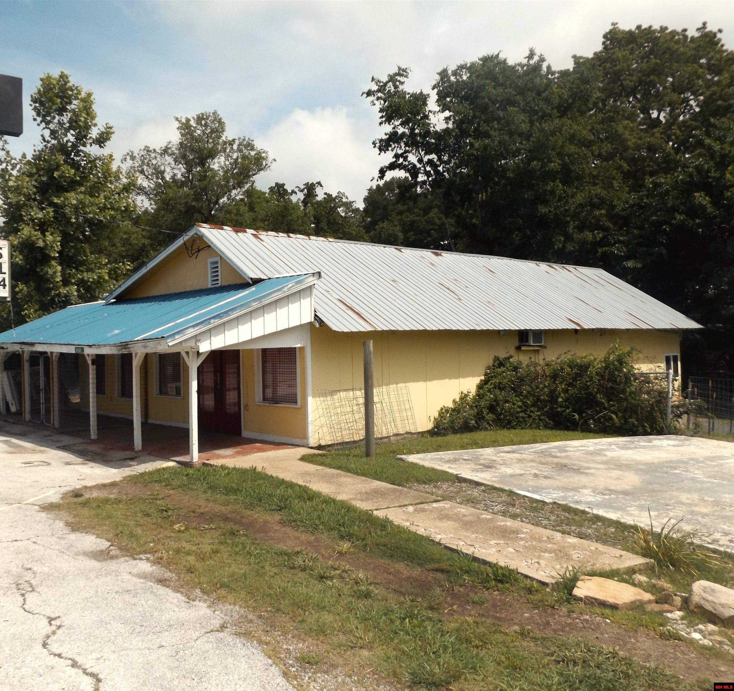 St Joe, AR 72675,14189 HWY 65