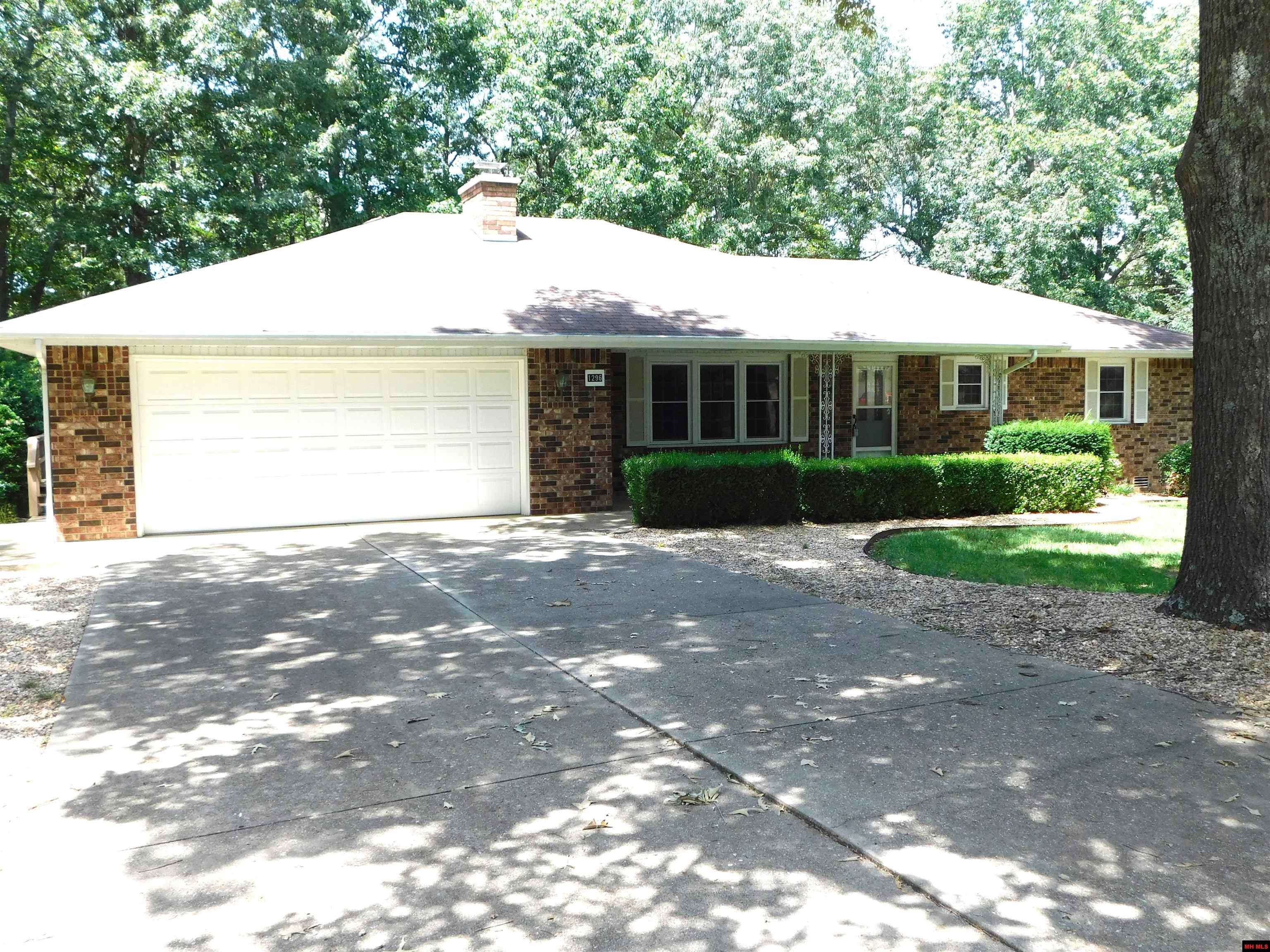 Mountain Home, AR 72653,1296 PEBBLECREEK DRIVE