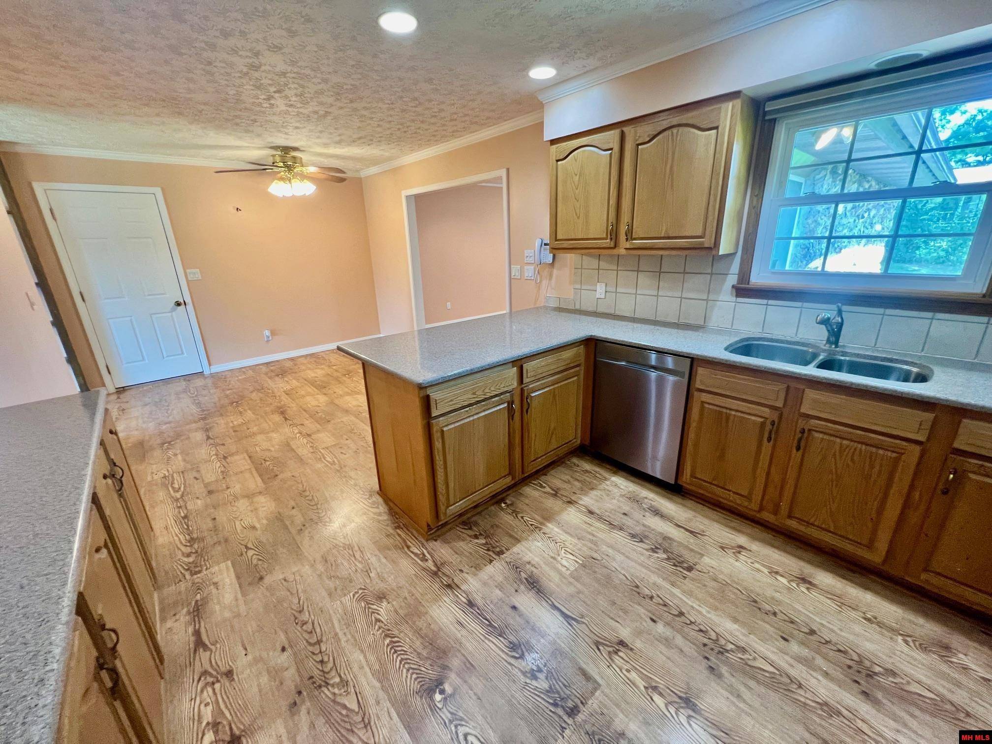 Mountain Home, AR 72653,1009 LOCUST STREET
