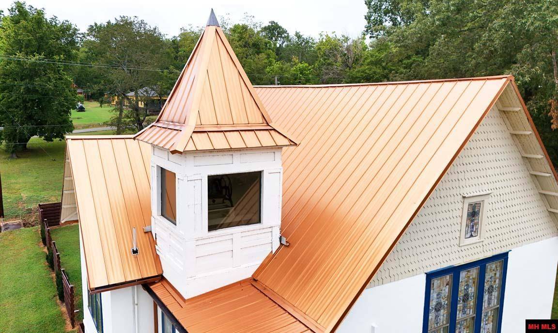 Cotter, AR 72626,201 COMBS AVENUE